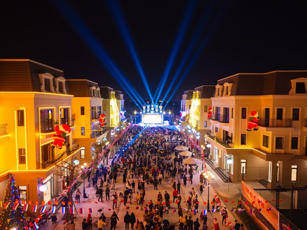 Hoạt động giao thương, du lịch sầm uất tại Vinhomes Golden Avenue đưa nơi đây trở thành điểm đến 4 mùa hấp dẫn