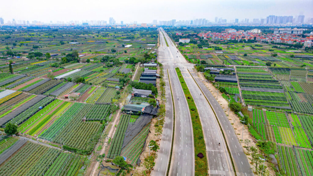Toàn cảnh Đại lộ Tây Thăng Long.