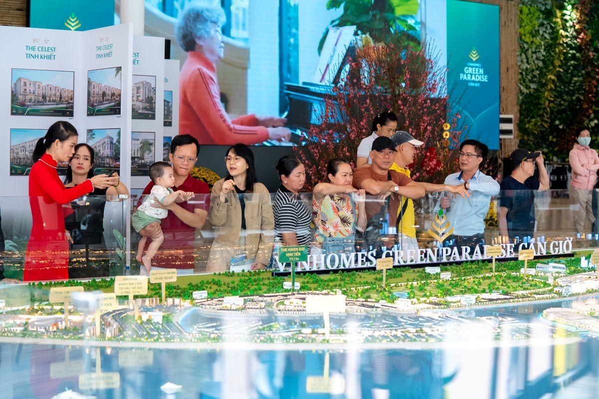 ăn phòng bán hàng của Vinhomes Green Paradise mở cửa xuyên Tết đón dòng khách xem đất đầu năm