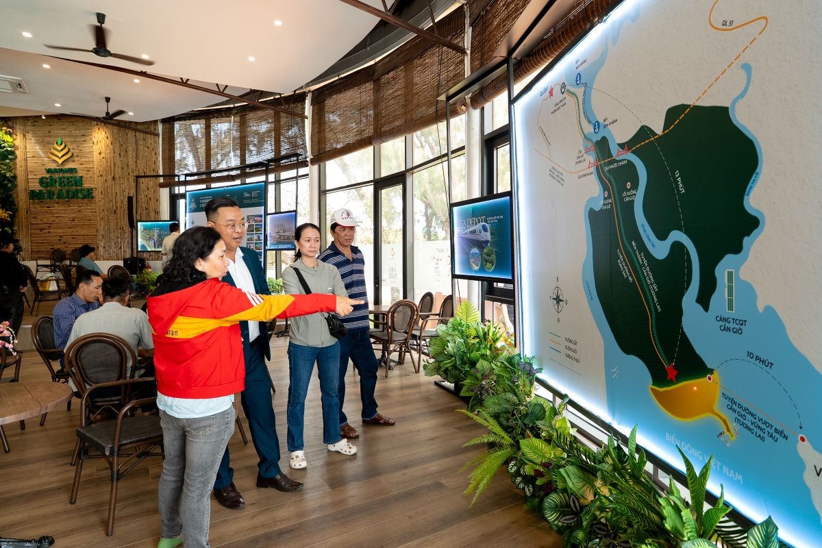 ăn phòng bán hàng của Vinhomes Green Paradise mở cửa xuyên Tết đón dòng khách xem đất đầu năm