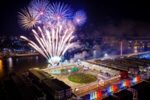 Nhịp sống phồn hoa tại Vinhomes Royal Island không ngừng được “thắp lửa” mỗi ngày.