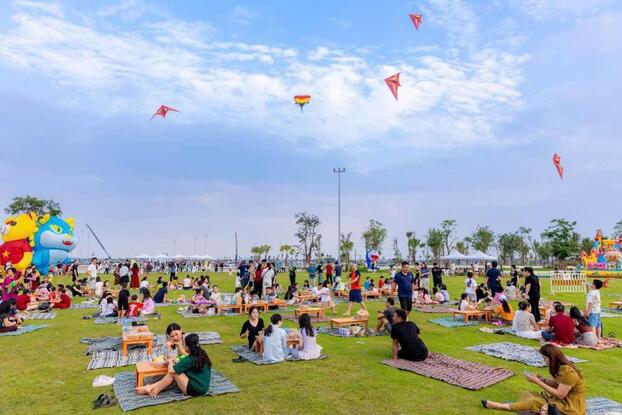Công viên Central Forest thu hút đông đảo người dân đến vui chơi, giải trí