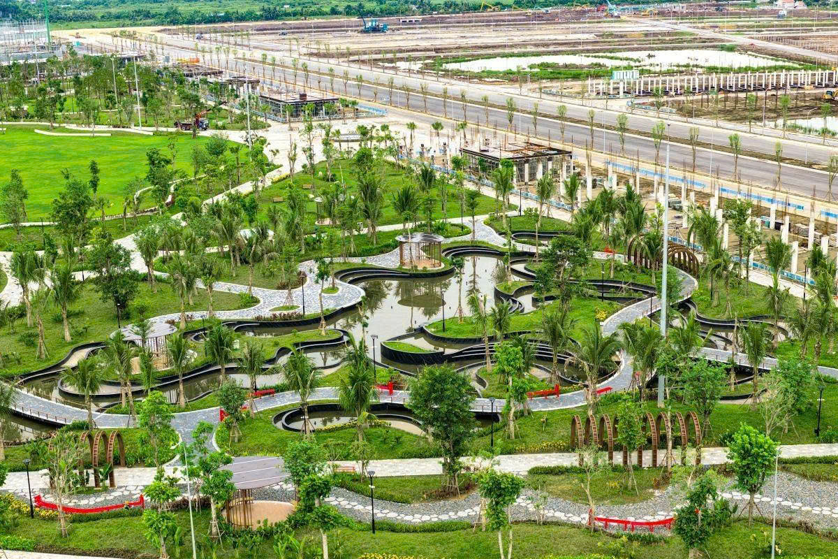 Không gian sinh thái ngập tràn tại Vinhomes Golden City, nơi mật độ xây dựng được tối ưu ở mức 27%