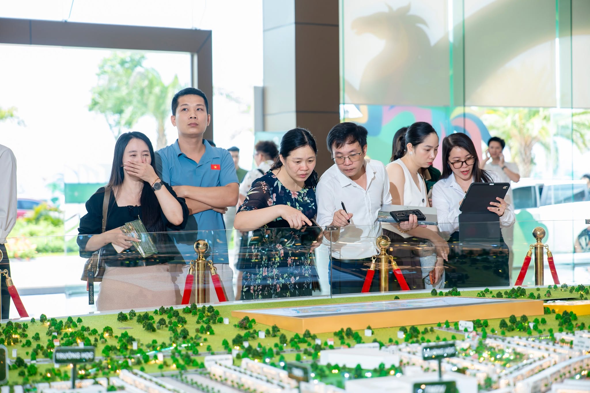 Vinhomes Golden City nhận được sự quan tâm lớn của khách hàng và giới đầu tư nhờ lợi thế vị trí, quy hoạch, hạ tầng